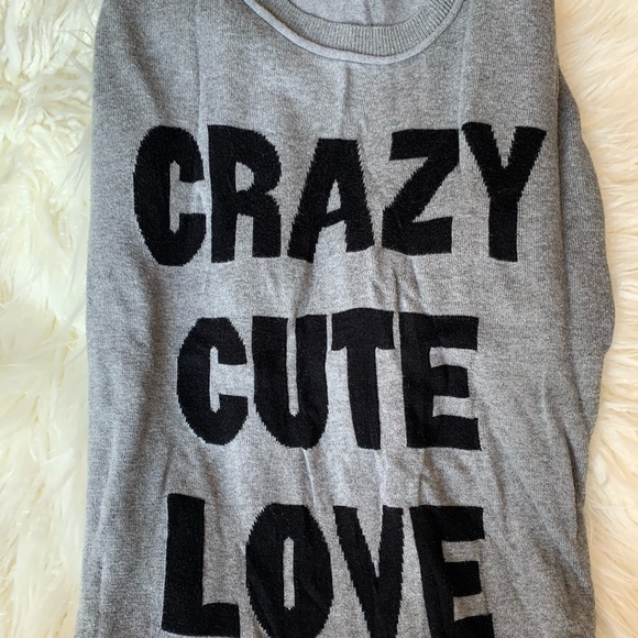 ✨ Sweater - Picture 2 of 2